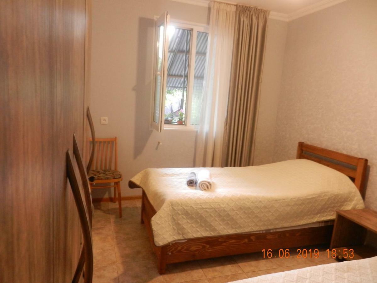 Guest House Katia Tbilisi Exterior foto