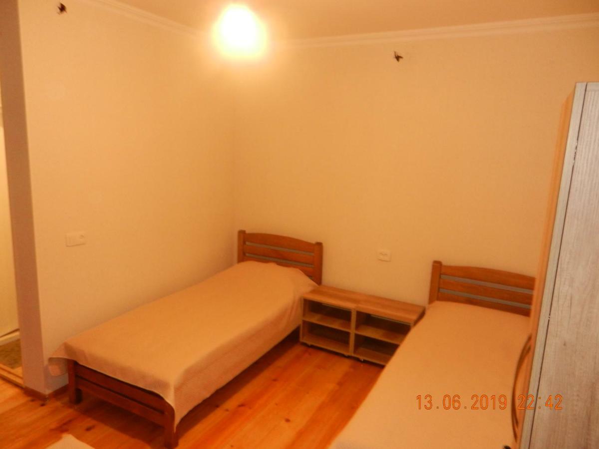 Guest House Katia Tbilisi Exterior foto